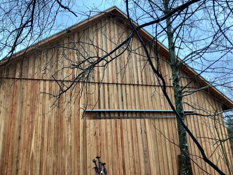 Scheunensanierung mit Lärchenholz-Fassade